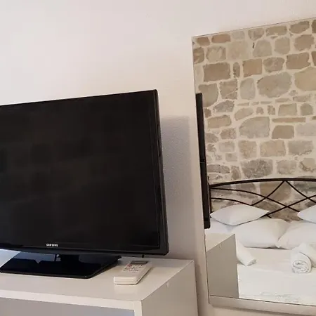 شقة Antea سبليت